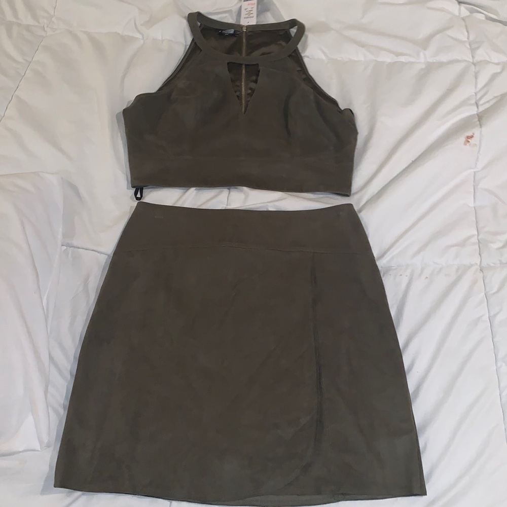 Bebe Army Green Suede matching set NWT